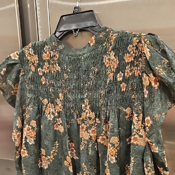 💕CURRENT AIR💕 Long Sleeve Blouse ~ Green With Floral Print Medium M NWT - Picture 4 of 8